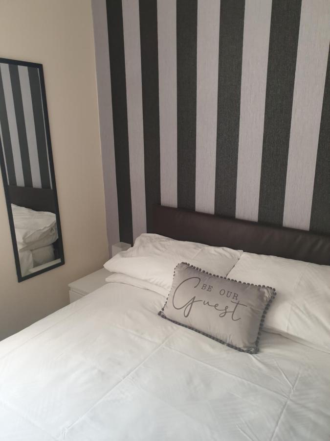 Langroyd Hotel Blackpool Esterno foto