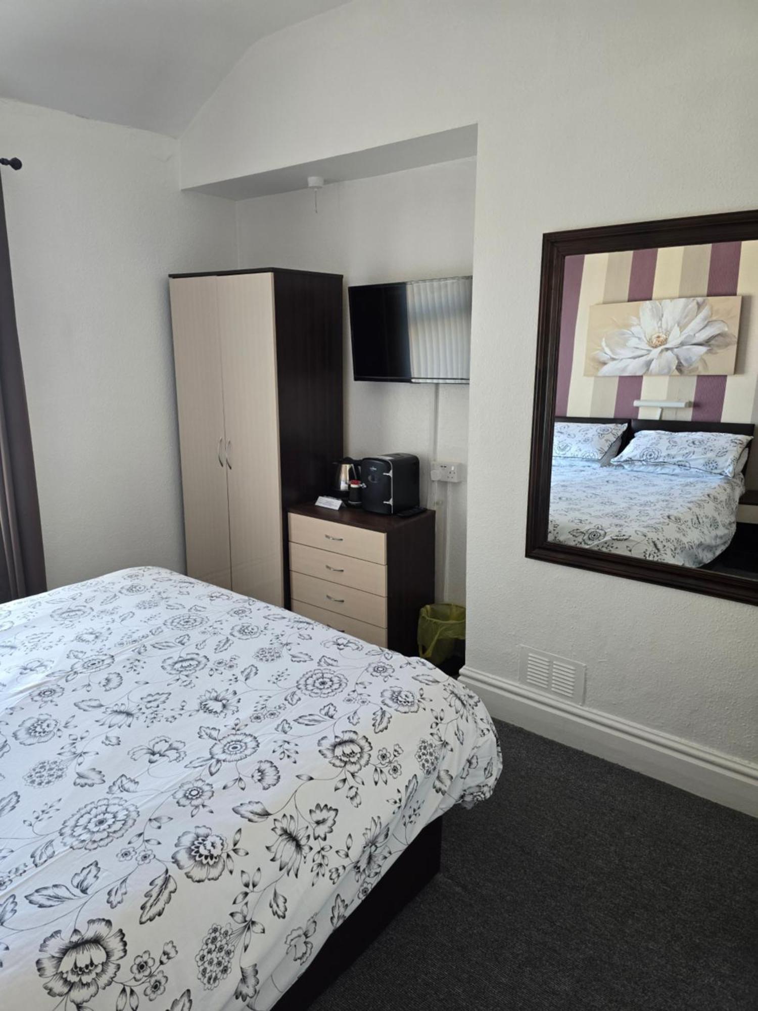 Langroyd Hotel Blackpool Esterno foto